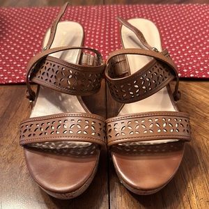 Liz Claiborne Size 10 Sandals